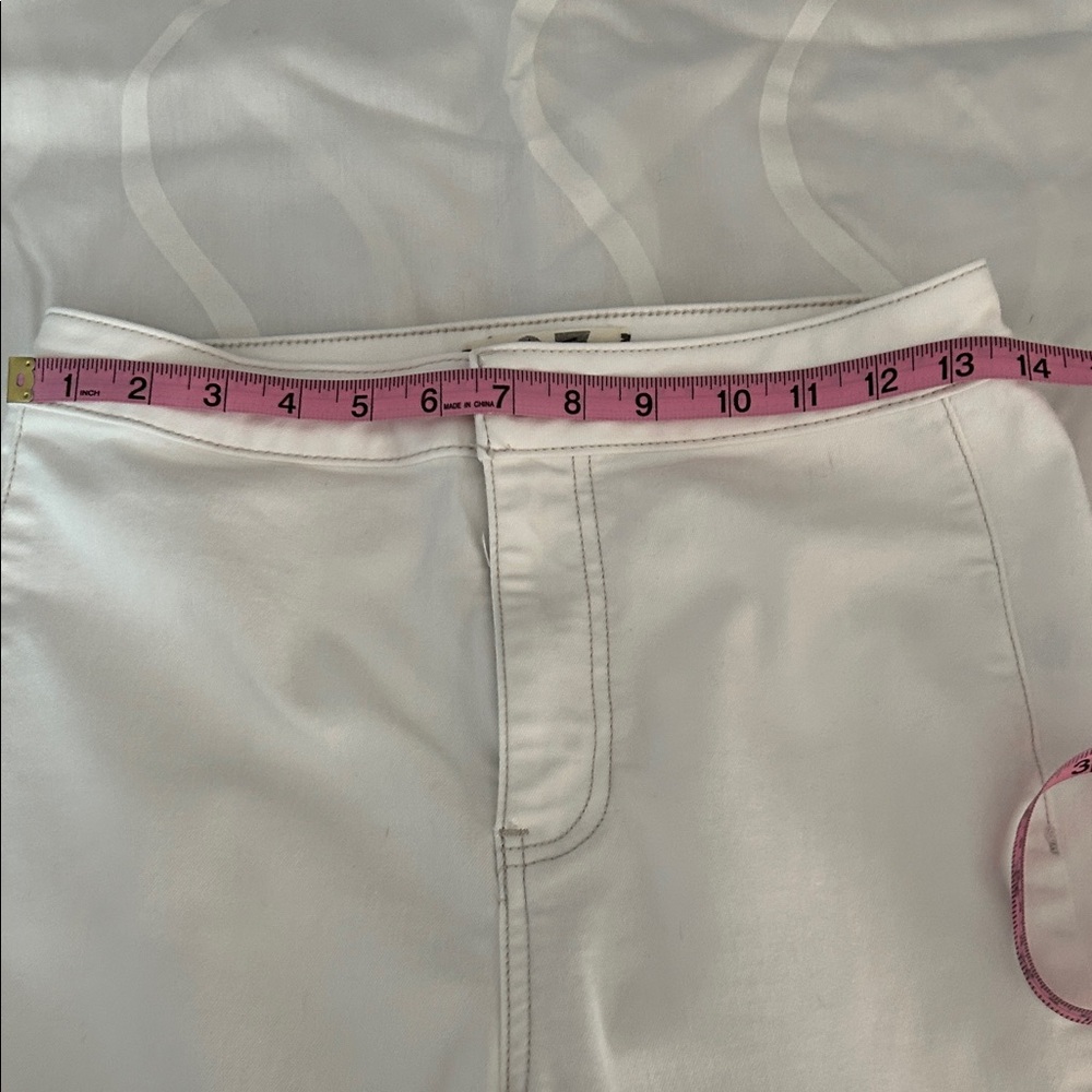 We The Free Bell Bottom Super Flare Jeans - Picture 10 of 14